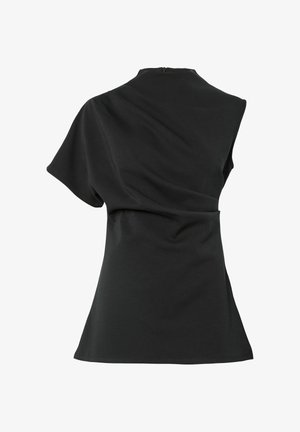 Haut noir asymétrique à manches courtes avec un détail de tissu drapé et une taille ajustée, équipé d'une fermeture éclair au dos.