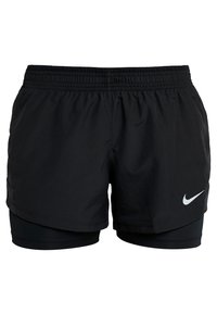 Svarta träningsshorts med ett lätt ytterlager och åtsittande inre shorts. Har en silverfärgad Nike-swoosh-logotyp på vänster ben.