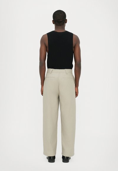 Han Kjøbenhavn WIDE LEG - Trousers - light grey