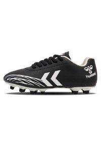 Zwarte voetbalschoenen met een gestructureerde synthetische bovenkant, witte streepaccenten en rubberen studs aan de zool, met een vetersluiting.
