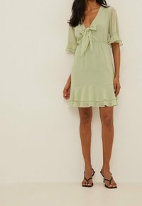 NA-KD Vestido informal - green