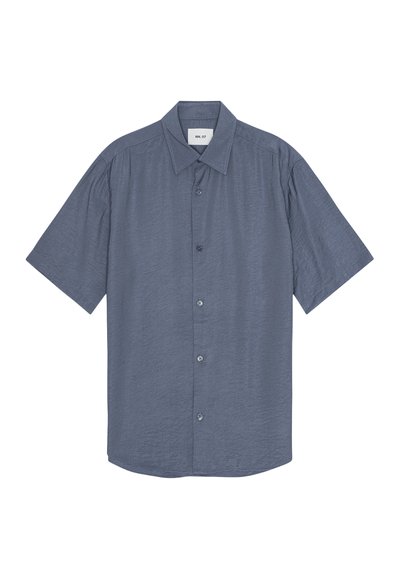 Koszula z krótkim rękawem, zapinana na guziki, z teksturowanej tkaniny w ciemnoniebieskim kolorze, z klasycznym kołnierzykiem i sześcioma guzikami z przodu.
