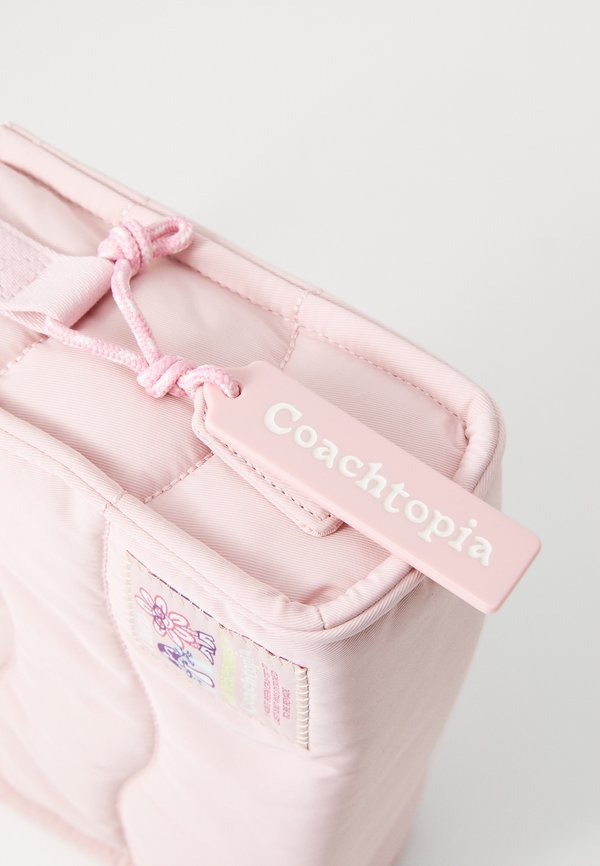 COACHTOPIA LOOP MINI PUFFY TOTE - Handbag4