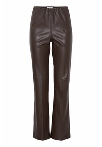 Pantalons en faux cuir marron avec une texture lisse, une taille élastique et un design ajusté qui s'évase légèrement aux chevilles.