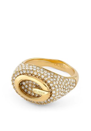 Bague dorée sertie de cristaux clairs, avec un grand motif en forme de G gravé avec "Guess" à l’avant et à l’intérieur de l’anneau.