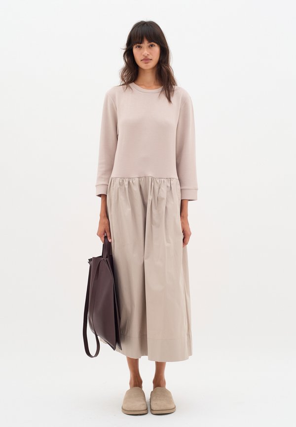 MIRA - Jerseykleid - clay