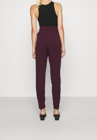 JDY Tygbyxor - bordeaux