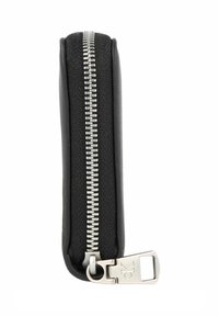 Portafoglio nero con zip, dotato di un esterno liscio, hardware metallico per la zip e un design elegante con una forma rettangolare compatta.