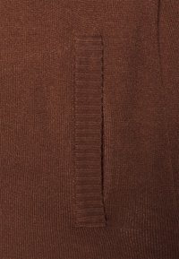 Night Addict Kofta - brown