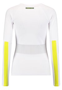 Langsleeve witte sporttop met neongele accenten op de mouwen en een nauwsluitend ontwerp, gemaakt van lichte, rekbare stof.