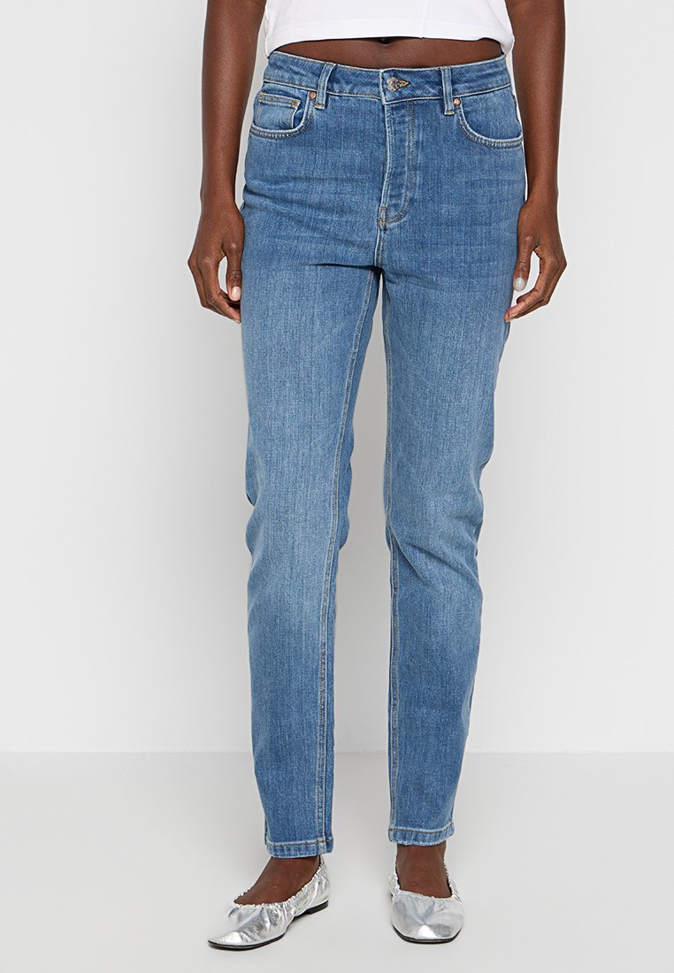 Tomorrow Jeans Tapered Fit blauw