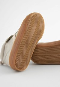 Next TOUCH FASTENING CHEVRON - Sneaker high - neutral