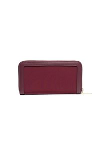 Bordowy portfel na zamek błyskawiczny o gładkiej teksturze z kontrastującą skórzaną lamówką. Charakteryzuje się eleganckim designem oraz złotym akcentem w postaci metalowych elementów.