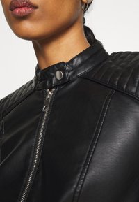 Vero Moda Giacca in similpelle - black