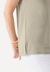 Ulla Popken GROSSE GRÖSSEN BREIT TRÄGER RUNDHALS SEITENSCHLITZ -QUALITÄT - Top - taupe