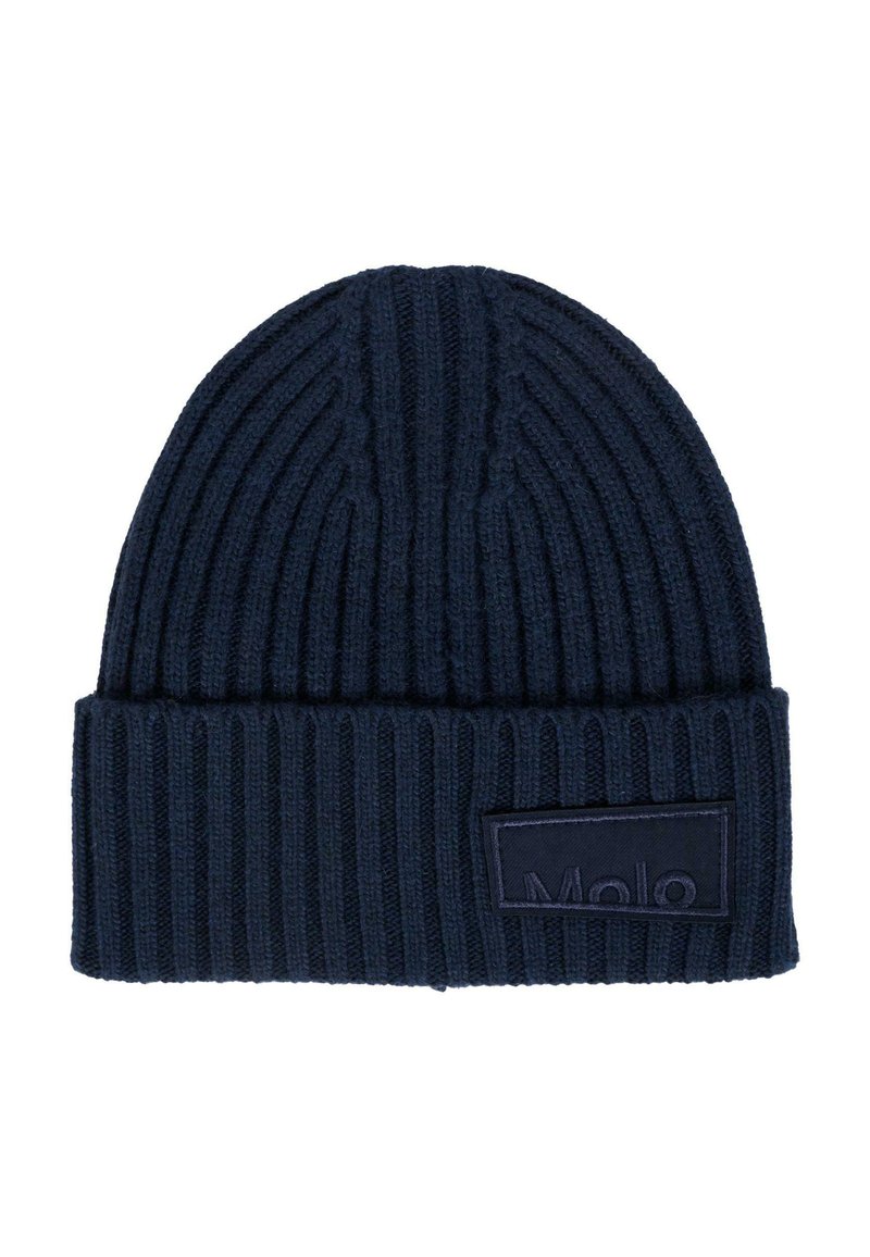 Berretto lavorato a maglia blu navy con una texture a costine e un risvolto, dotato di un'etichetta scura con la scritta "Molo" in rilievo.
