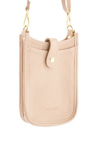 Beige leren schoudertas met een fijne textuur, drukknoopsluiting en gouden hardware accenten. Voorzien van een verstelbare band en logo-impregnatie.