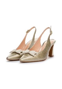 Metalliset kultaiset slingback-kengät, joissa on teräväkärkinen muotoilu, etuosassa vaaleanbeige satiinirusetti ja keskikorkea paksu korko.