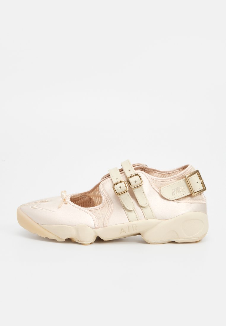 Ballerina's met enkelbandjes