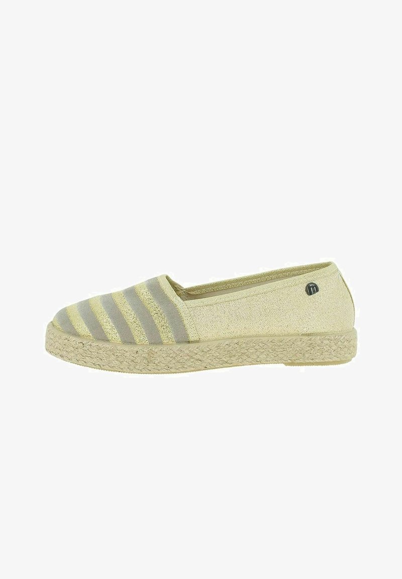 Espadrille beige clair avec des rayures grises, tige en toile et semelle en jute tissée. Il présente un bout rond et un logo minimaliste sur le talon.