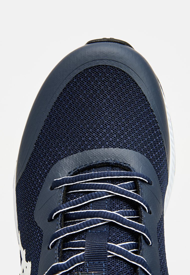 Sneaker low