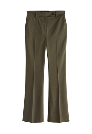Plati piegriezuma bikses olīvu zaļā audumā ar pogas aizdari, plakanu jostasvietu un gludu tekstūru ar izspiestām krokām gar kājām.