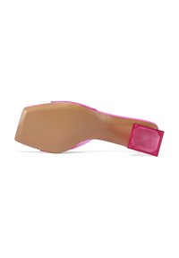 Scarpa con tacco alto rosa, con punta quadrata e suola marrone chiaro. Presenta un accentuato tacco rosa testurizzato per un tocco di dettaglio in più.