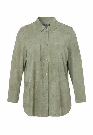 Hellgrüne Wildleder-Hemdjacke mit langen Ärmeln, Druckknöpfen vorne und zwei aufgesetzten Brusttaschen.