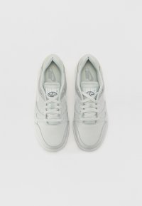 Thumbnail Image 4