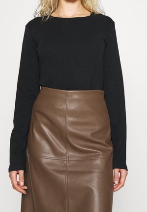 Langærmet T-shirt - black