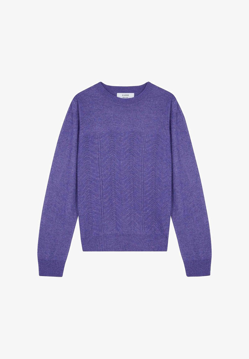 Pull en maille violet avec un col rond, présentant un motif en chevron texturé sur l'avant et des poignets et un ourlet côtelés.