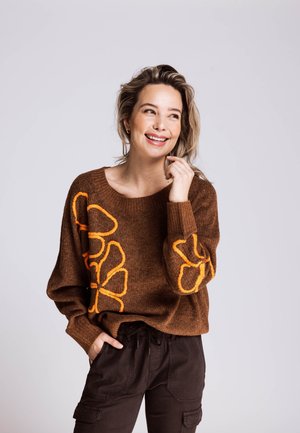 LUANA FLOWER - Strickpullover - camel