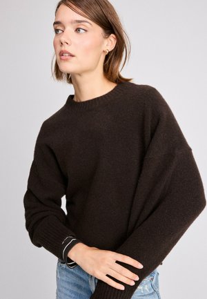Stradivarius, SOFT-TOUCH BASIC KNIT JUMPER - Pullover - dark brown