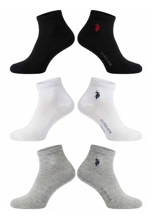 Drei Paar Knöchelsocken in Schwarz, Weiß und Grau, jeweils mit dem U.S. Polo Assn. Logo und Text an der Seite.