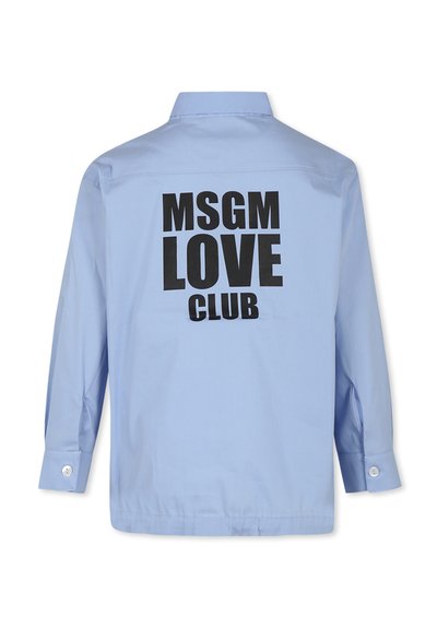 Lichtblauw button-up shirt met lange mouwen, voorzien van een grote zwarte "MSGM LOVE CLUB" print op de achterkant. Mooie stoftextuur.