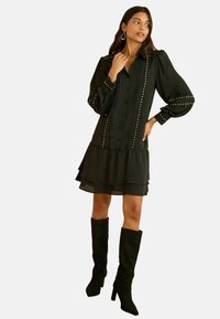 Non selezionato, black heart stud