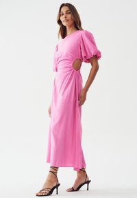 CALLI NICHOLA  - Maxi-jurk - bubble gum pink