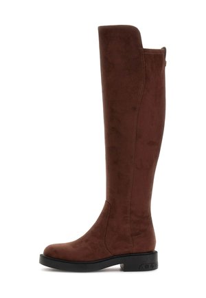 Botte en suède marron, haute jusqu’au genou, avec un bout rond, une texture lisse, des détails de coutures sur le côté et un petit talon. Conçue pour un ajustement confortable et la chaleur.