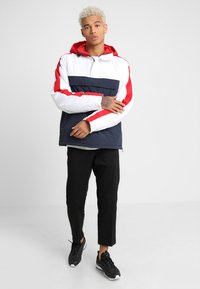 Urban Classics HOODED JACKET - Lahka jakna - navy/white/firered
