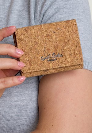Gusti Leder, AUGUST - Geldbörse - beige