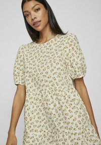 VILA MIDI KURZÄRMELIGES - Freizeitkleid - egret