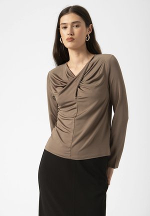 Long sleeved top - morel
