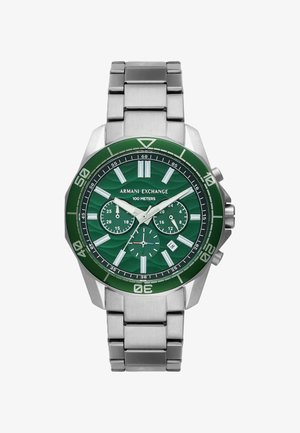 Grön urtavla med armband i rostfritt stål, med silverfärgade timmarkörer, kronografsubtavlor och en texturerad bezel för en sportig look.