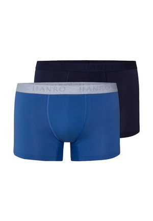 - Bokserki z krótkimi nogawkami