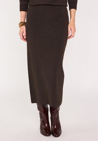 Non sélectionné, marron