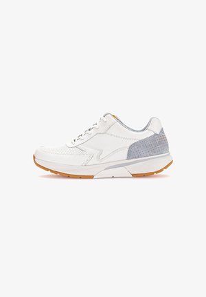 White sneaker with a textured leather upper, grey mesh accent, and a light-colored rubber sole. Features round toe and lace-up design.