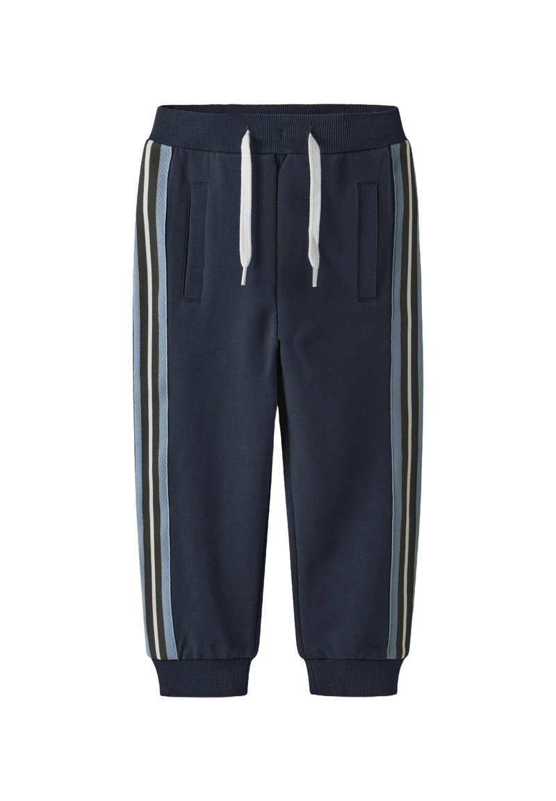 Pantalons de survêtement marine avec taille élastique et cordon blanc. Comprend des poches avant et des rayures verticales grises et bleues sur les côtés.