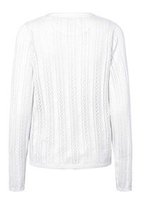 Pull en maille blanc à manches longues avec des motifs en diamants texturés verticaux et en dentelle, présenté de dos sur un fond uni.