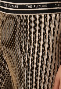 Cambio CAMBIO ALLISON - Trousers - schwarz gold