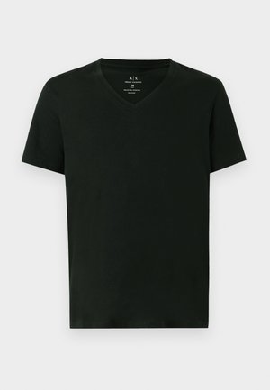 Μαύρο ανδρικό μπλουζάκι από βαμβάκι της Armani Exchange με κοντά μανίκια και γιακά σε V, μέγεθος μεσαίο, εκτεθειμένο επίπεδα σε λευκό φόντο.